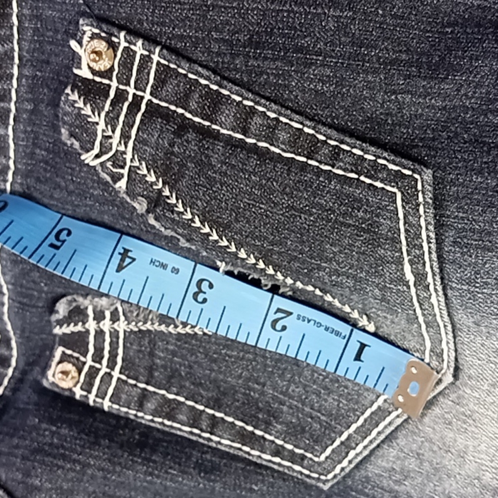 rue 21 Distressed Jean Capris 7/8 - Picture 6 of 16